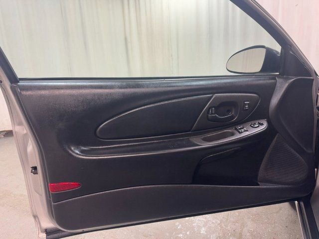 Used 2005 Chevrolet Monte Carlo LS w/ Preferred Equipment Group image 12