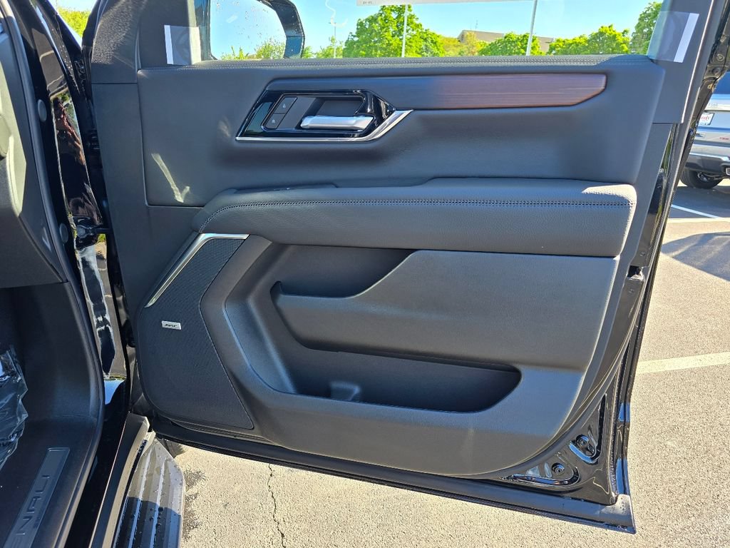 New 2026 GMC Yukon Denali w/ Advanced Technology Package AWD/4WD image 37