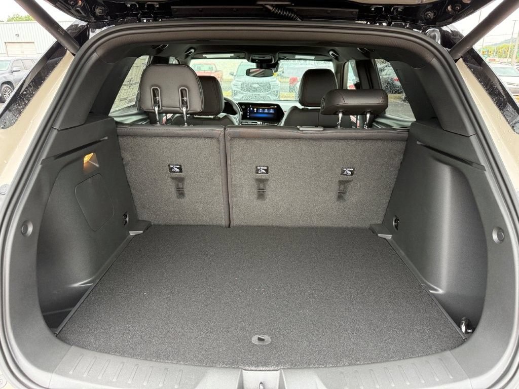 New 2026 Chevrolet TrailBlazer RS w/ Convenience Package FWD image 18