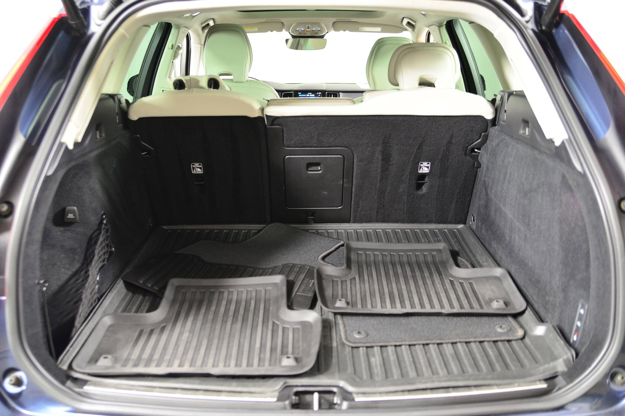 Used 2023 Volvo XC60 B5 Ultimate w/ Climate Package image 22