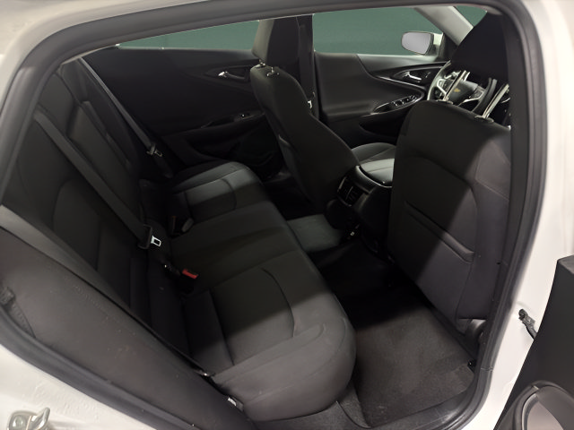 Used 2021 Chevrolet Malibu LT FWD image 14