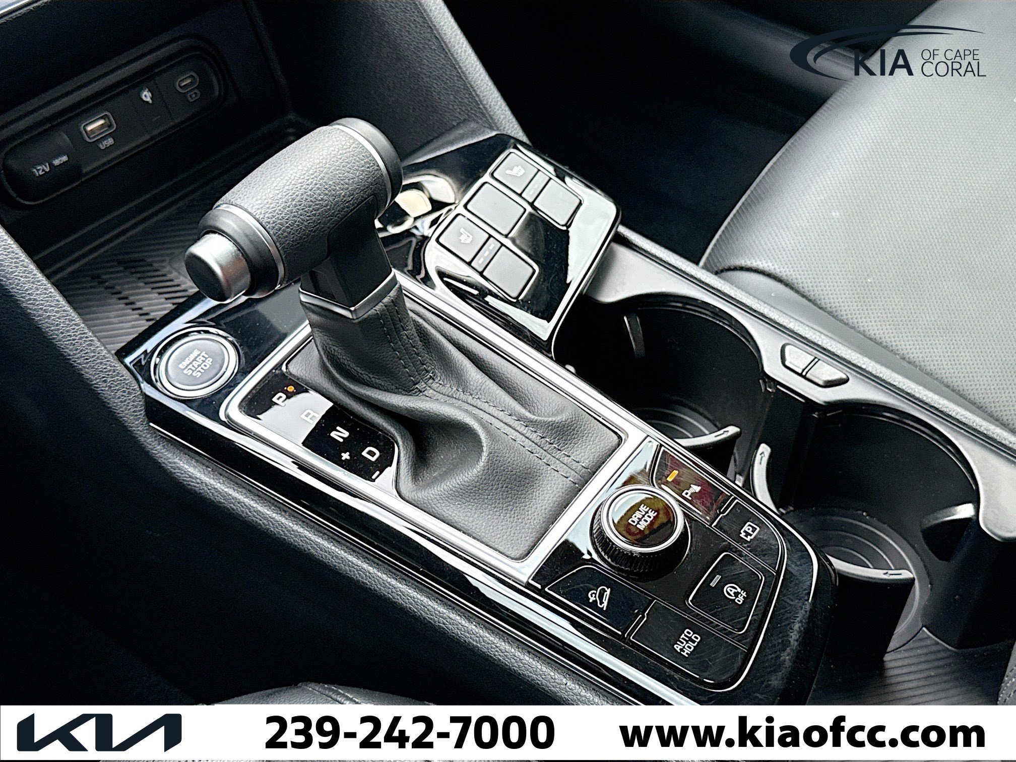 Used 2025 Kia Sportage EX image 25