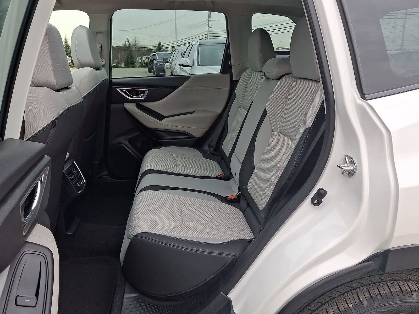 Used 2023 Subaru Forester Premium image 11