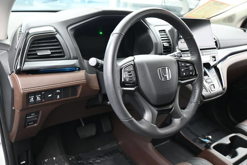 Used 2025 Honda Odyssey Elite image 15