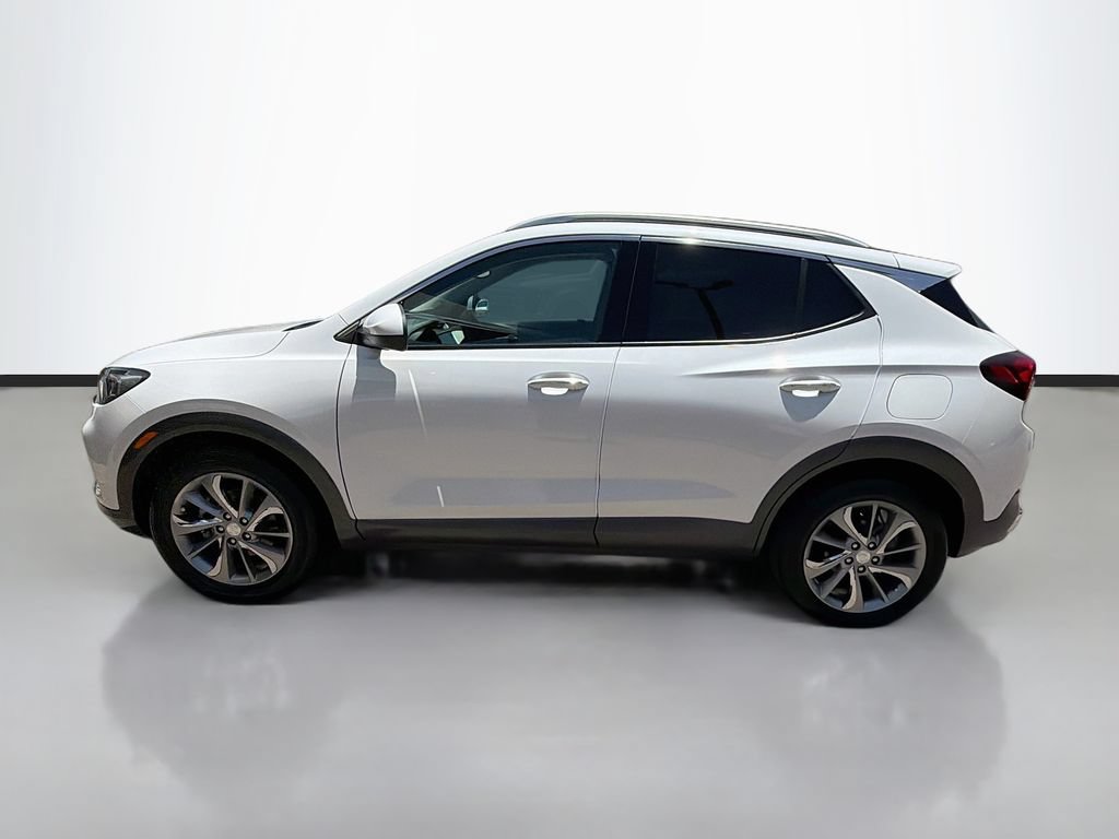 Used 2023 Buick Encore GX Essence w/ Experience Buick Package FWD image 4