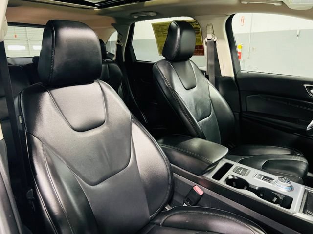 Used 2021 Ford Edge Titanium AWD/4WD image 31