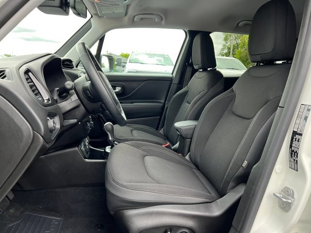 Used 2023 Jeep Renegade Altitude w/ Convenience Group I AWD/4WD image 3