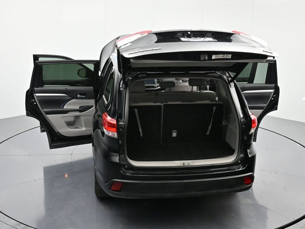 Used 2017 Toyota Highlander image 44