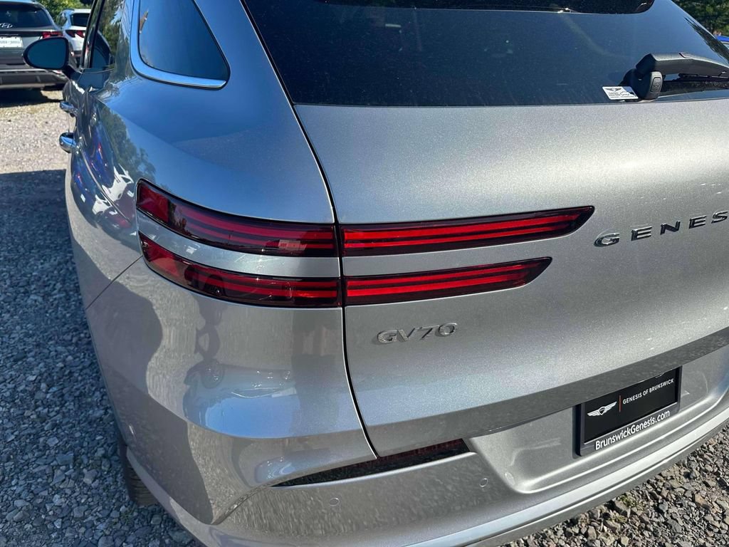 New 2025 Genesis Electrified GV70 w/ Prestige Package AWD/4WD image 6