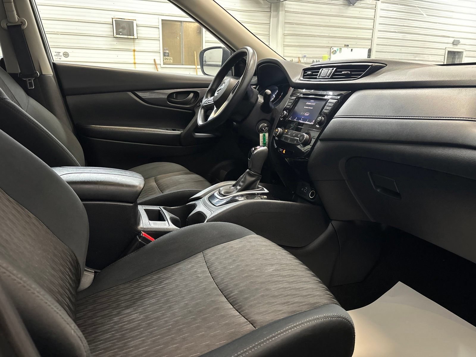 Used 2019 Nissan Rogue S AWD/4WD image 23