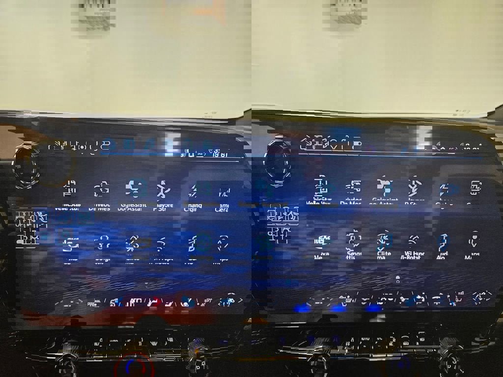 New 2025 Chevrolet Blazer EV LT image 25