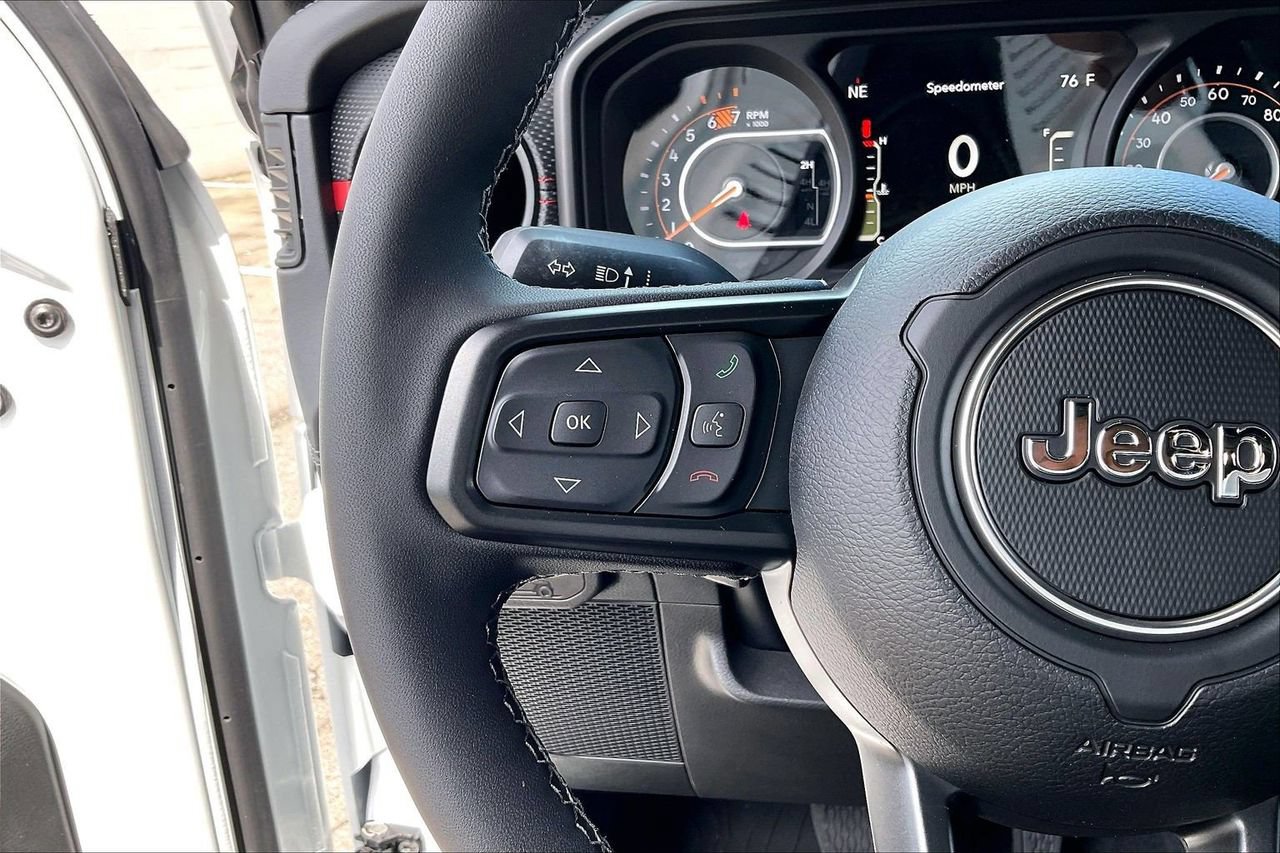 New 2026 Jeep Wrangler Unlimited Rubicon AWD/4WD image 23