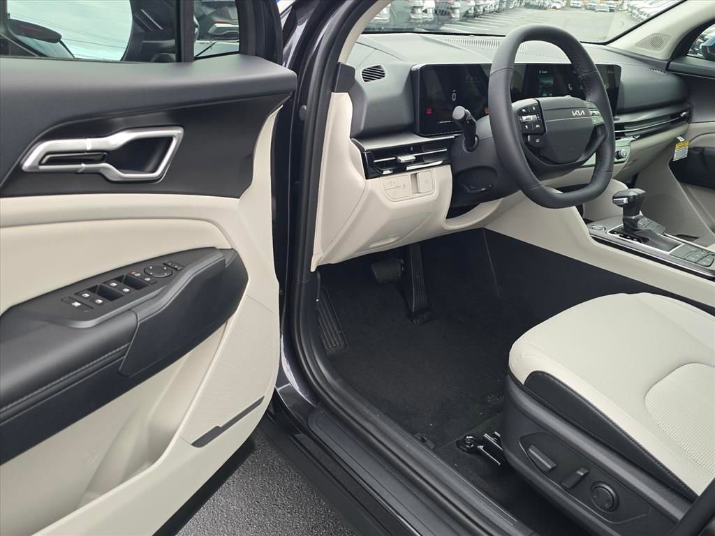 New 2026 Kia Sportage EX w/ EX Panorama Roof Package image 9
