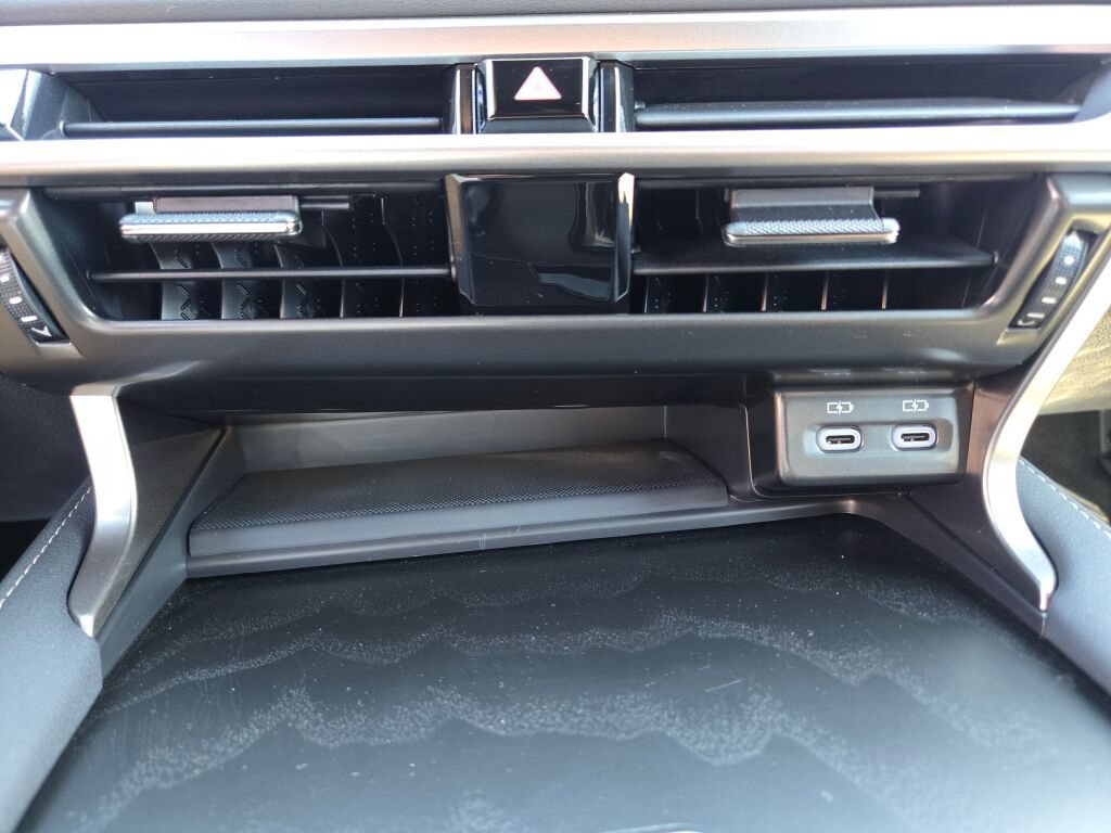 Used 2025 Lexus RX 350 Premium w/ Accessory Package (Z1) AWD/4WD image 34