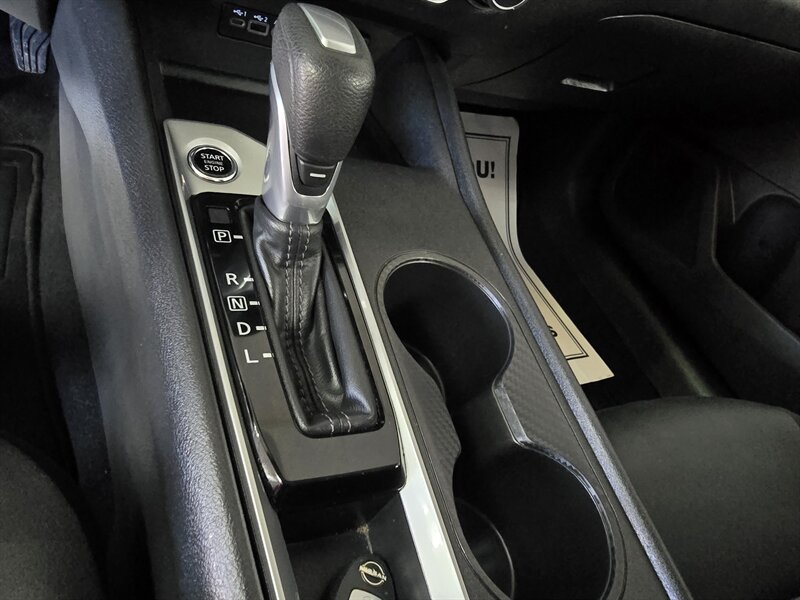 Used 2025 Nissan Altima 2.5 SV FWD image 22