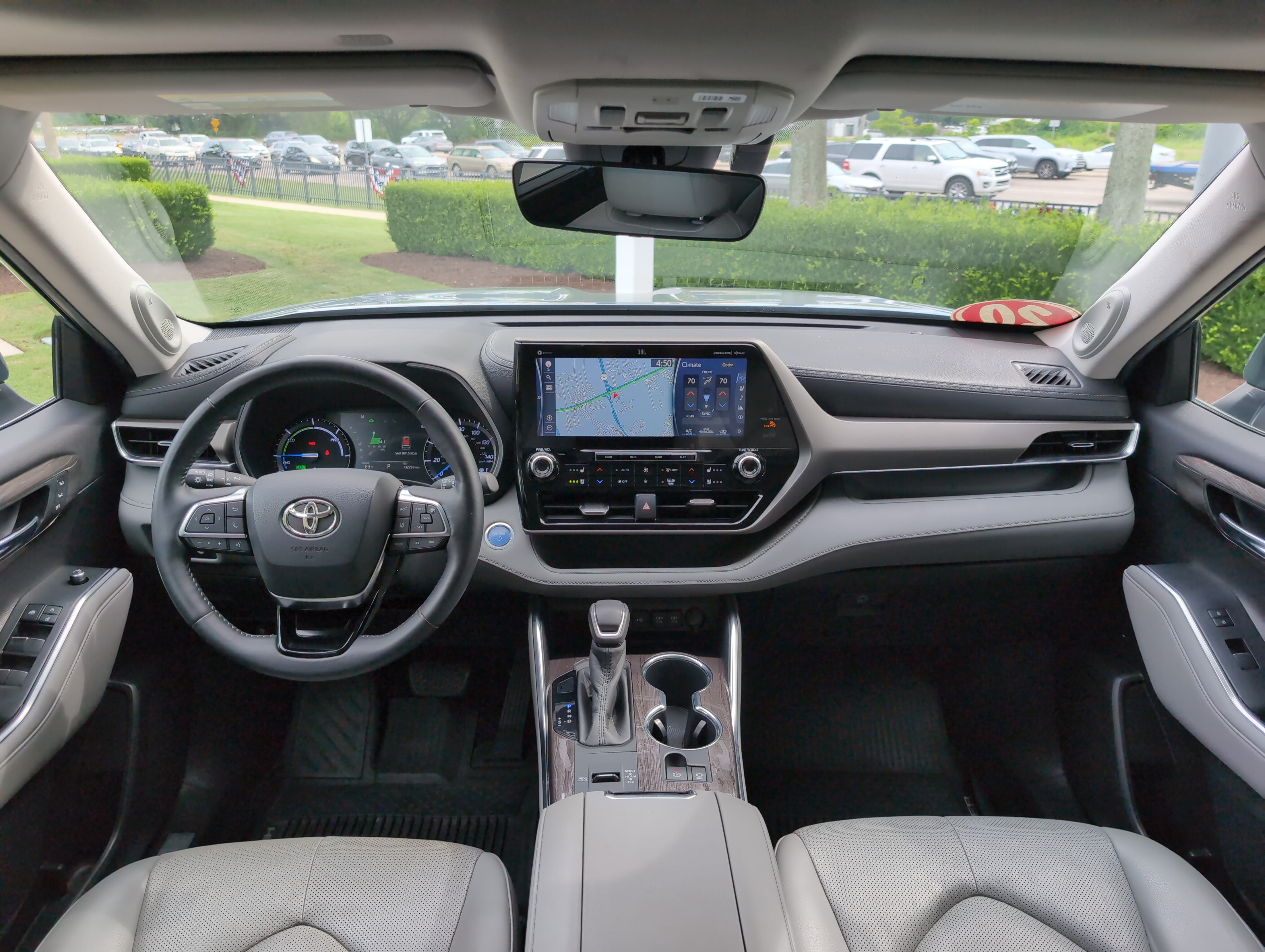 Used 2020 Toyota Highlander Limited FWD image 29