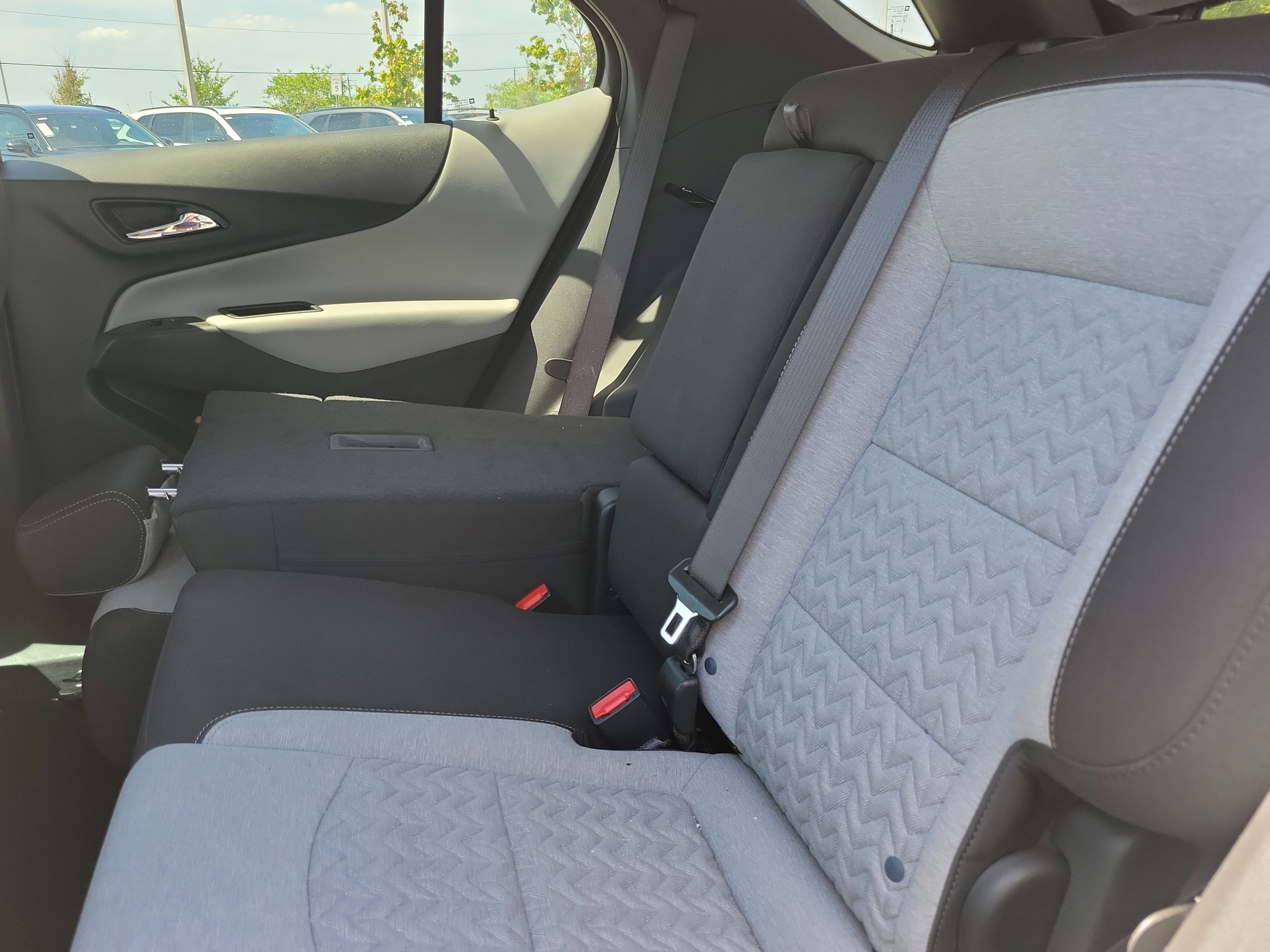Used 2023 Chevrolet Equinox LS w/ LS Convenience Package image 16