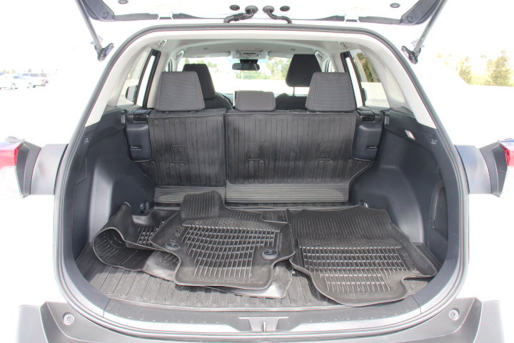Certified 2025 Toyota RAV4 LE AWD/4WD image 14