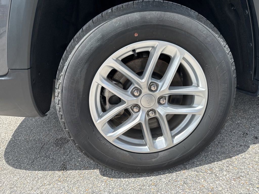 Certified 2024 Jeep Grand Cherokee L Laredo w/ Luxury Tech Group I image 18