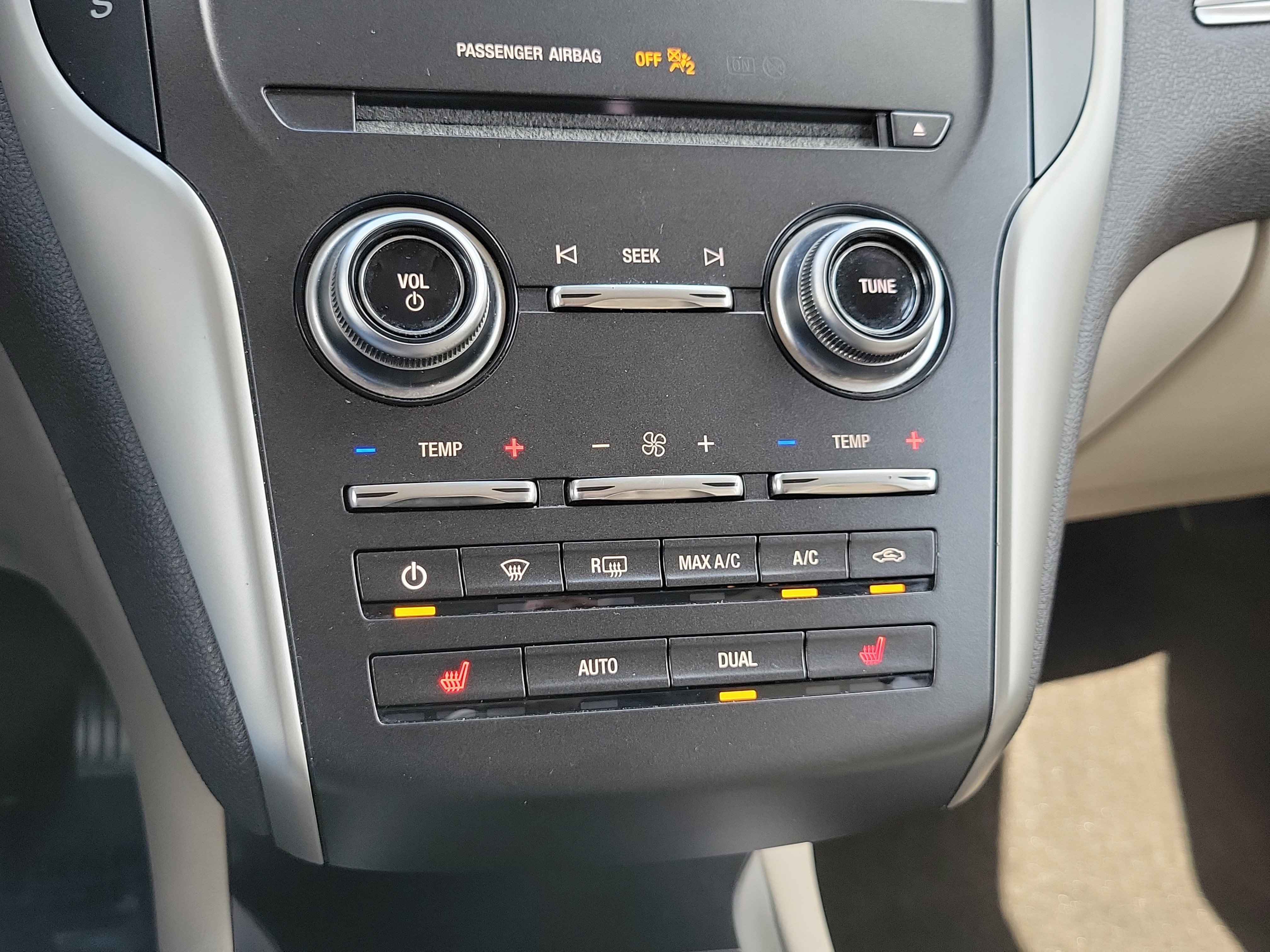 Used 2019 Lincoln MKC Premiere FWD image 25