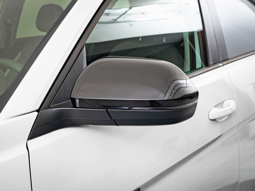 Used 2025 Volkswagen Atlas Peak Edition SE image 16