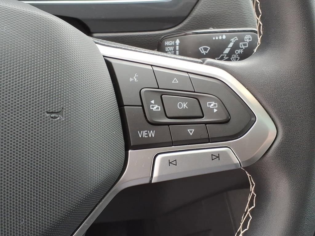 Used 2022 Volkswagen Tiguan SE w/ Panoramic Sunroof Package image 23