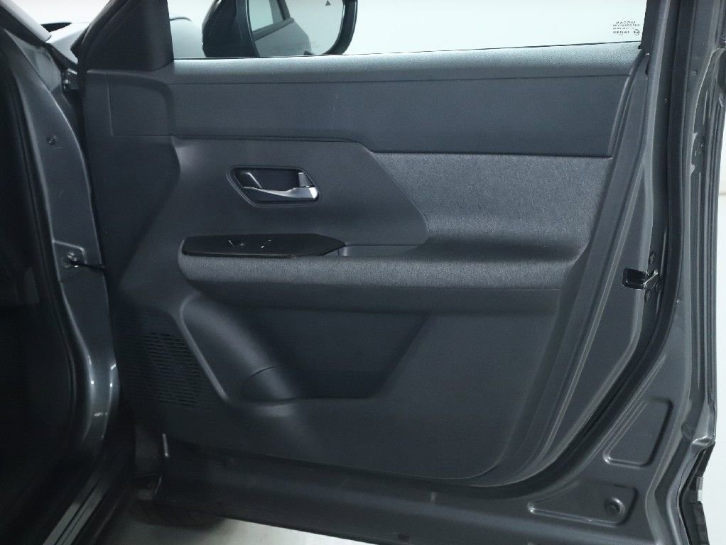 Certified 2026 Nissan Kicks SV w/ SV Premium Package image 37