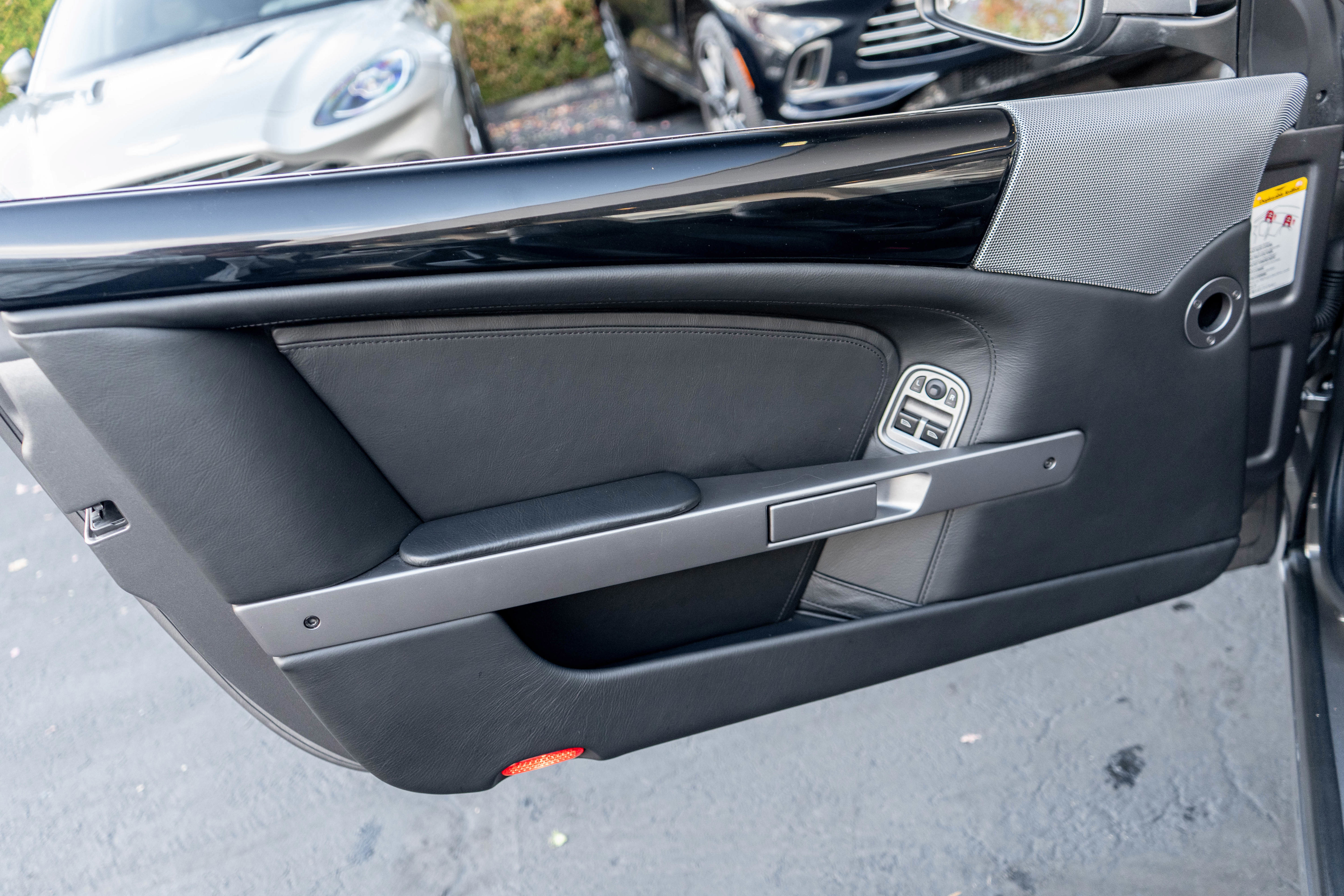 Used 2009 Aston Martin DB9 Volante RWD image 15