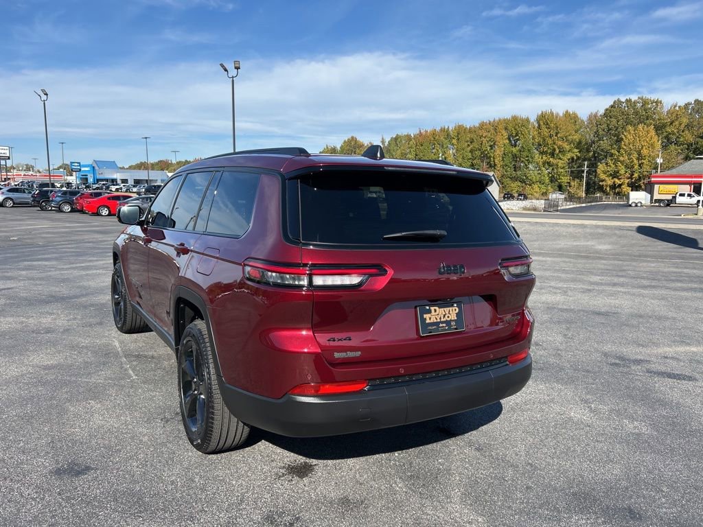 Used 2025 Jeep Grand Cherokee L Limited w/ Black Appearance Package image 6