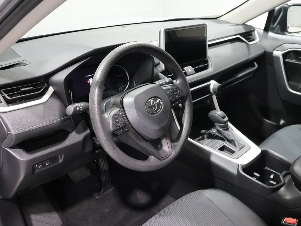 Used 2024 Toyota RAV4 LE AWD/4WD image 14