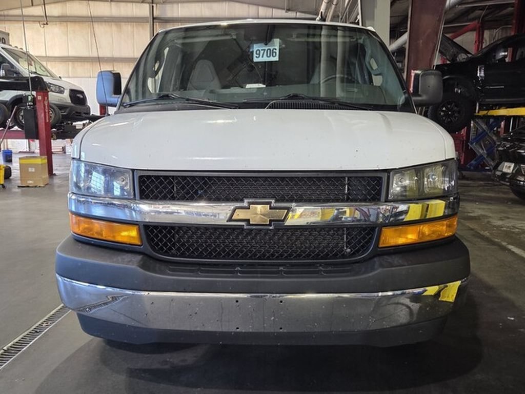 Used 2024 Chevrolet Express 3500 LT w/ LT Preferred Equipment Group RWD image 2