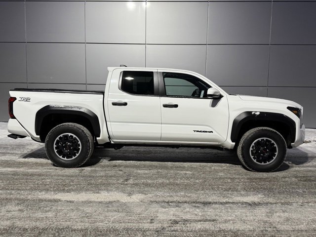 Certified 2024 Toyota Tacoma TRD Off-Road image 36
