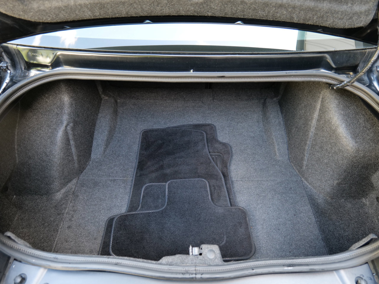 Used 2015 Dodge Challenger SRT Hellcat image 58