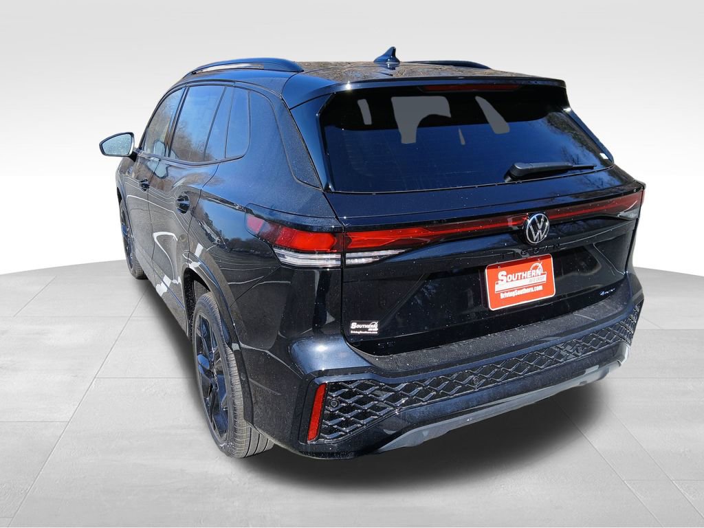 New 2026 Volkswagen Tiguan SE R-Line image 3