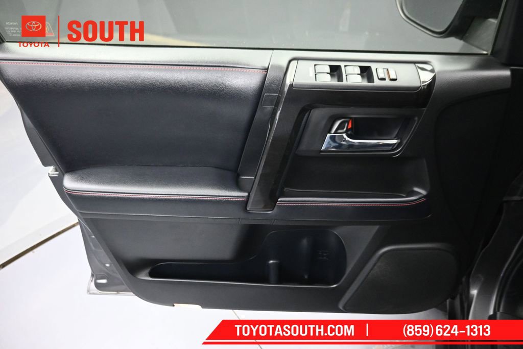 Used 2019 Toyota 4Runner TRD Off-Road Premium AWD/4WD image 24