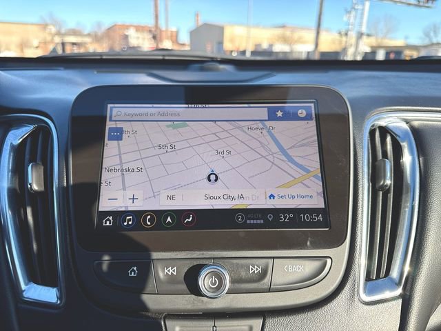 Used 2024 Chevrolet Malibu LT image 14