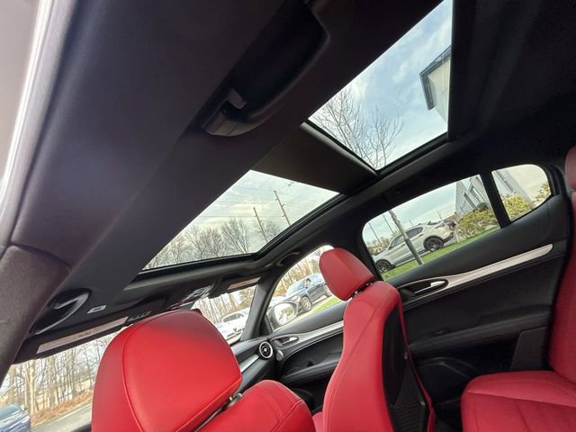 New 2026 Alfa Romeo Stelvio Sprint image 14