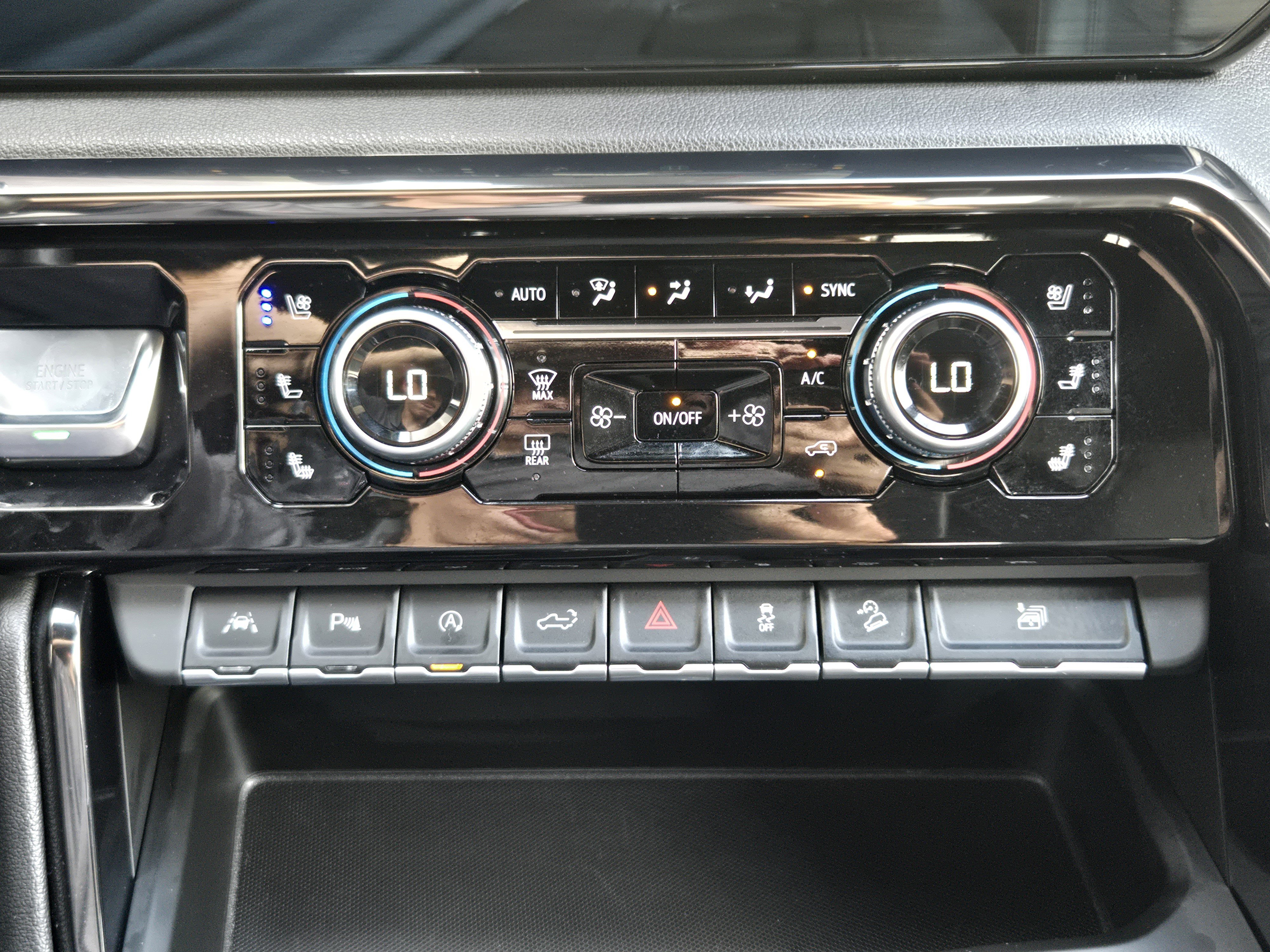 Used 2022 GMC Sierra 1500 AT4 w/ AT4 Premium Package image 14