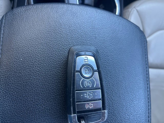 Used 2018 Ford Explorer XLT w/ Equipment Group 202A image 22