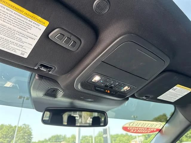 Used 2025 Ford Explorer ST w/ Sun And Sound Package AWD/4WD image 12