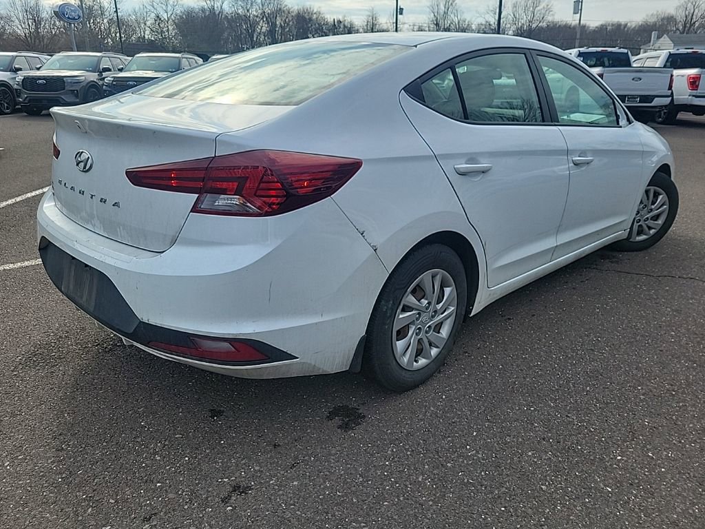 Used 2020 Hyundai Elantra SE w/ Convenience Package (C2) image 5