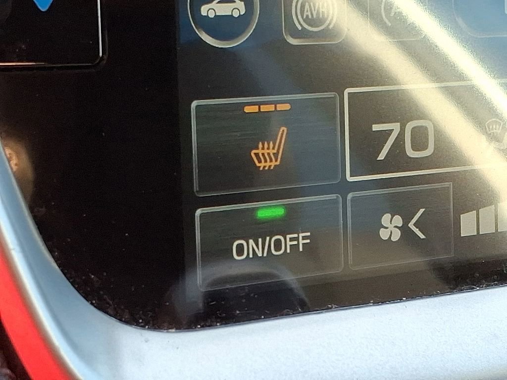 Used 2023 Subaru Outback Premium image 24