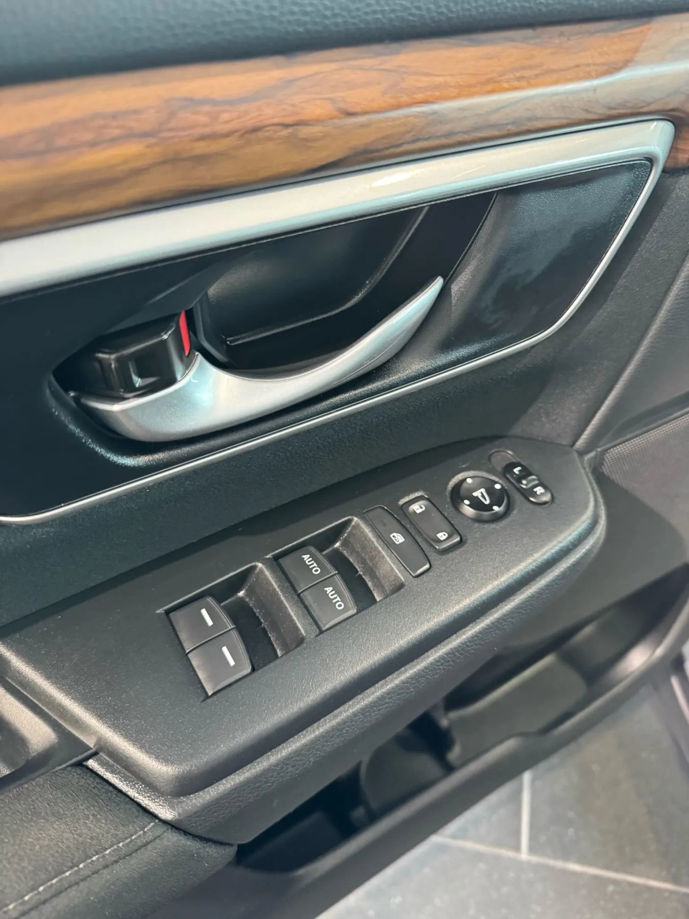 Used 2020 Honda CR-V EX image 24