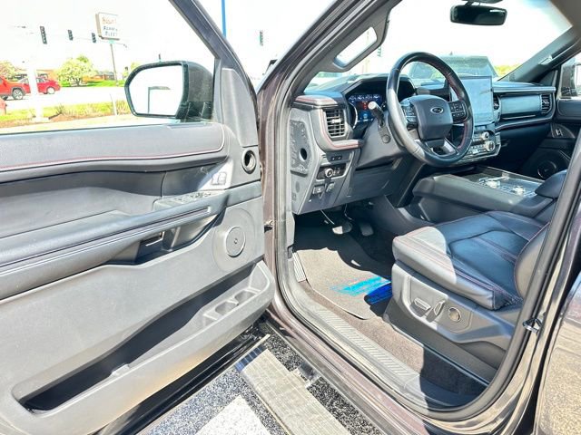 Used 2023 Ford Expedition Limited AWD/4WD image 17