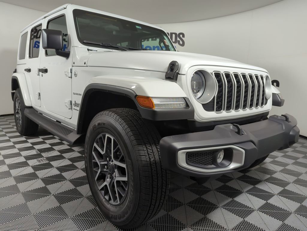 Used 2024 Jeep Wrangler Sahara image 6