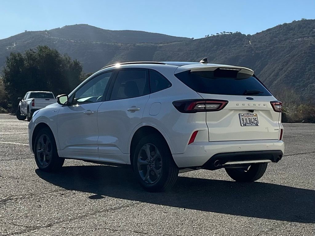 Used 2024 Ford Escape ST-Line Select w/ Tech Pack #1 image 4