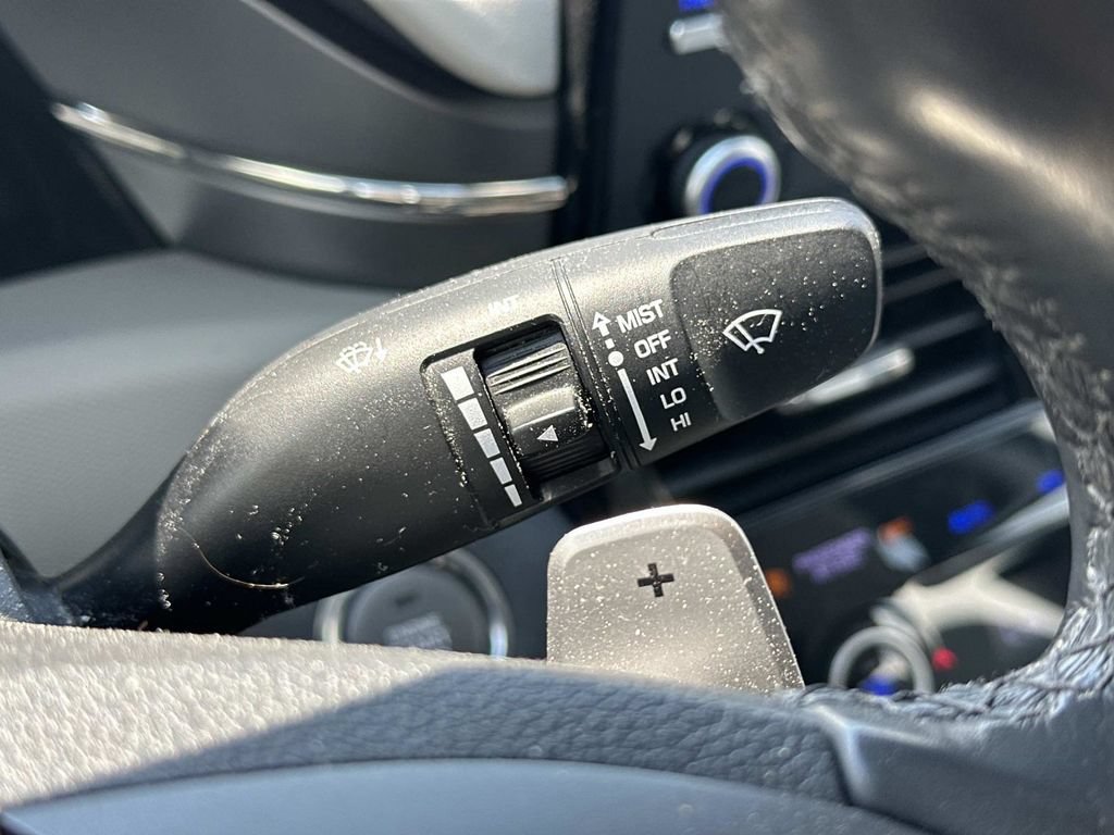 Used 2020 Hyundai Ioniq SEL FWD image 25