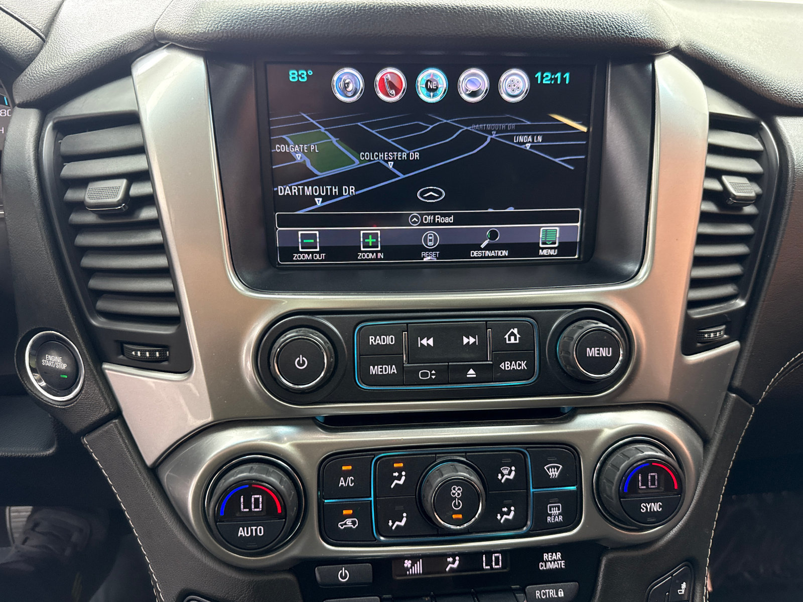 Used 2018 Chevrolet Tahoe Premier AWD/4WD image 27