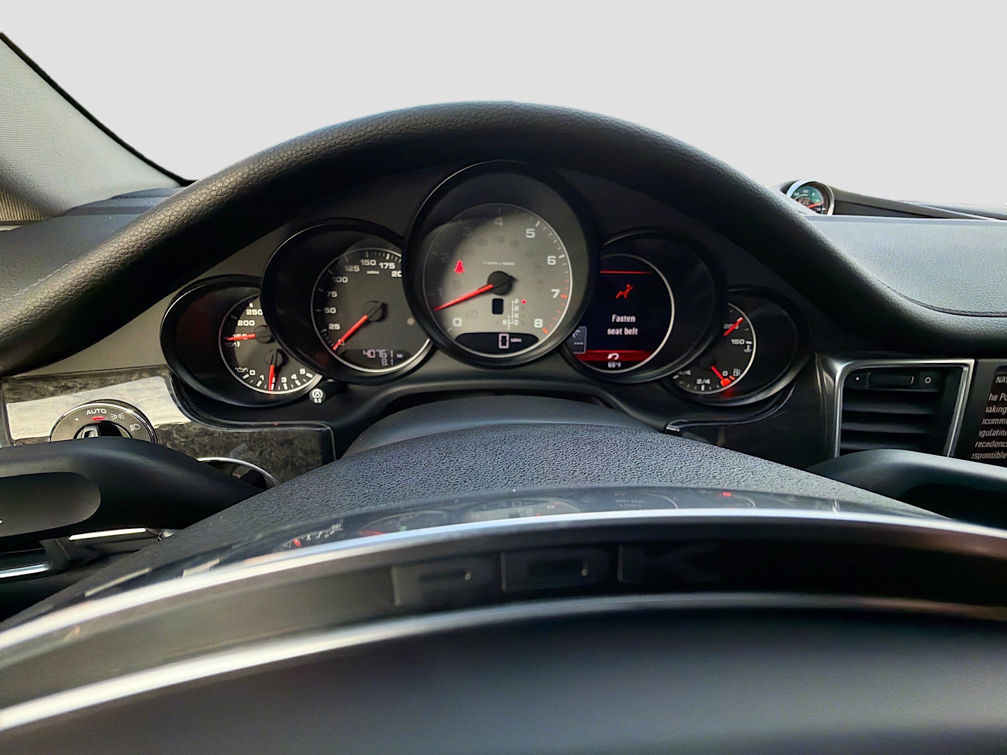 Used 2011 Porsche Panamera 4S image 39