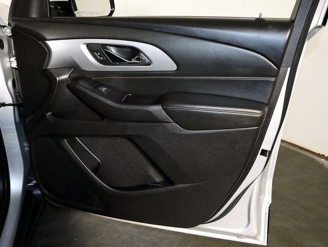 Used 2019 Chevrolet Traverse LT image 34
